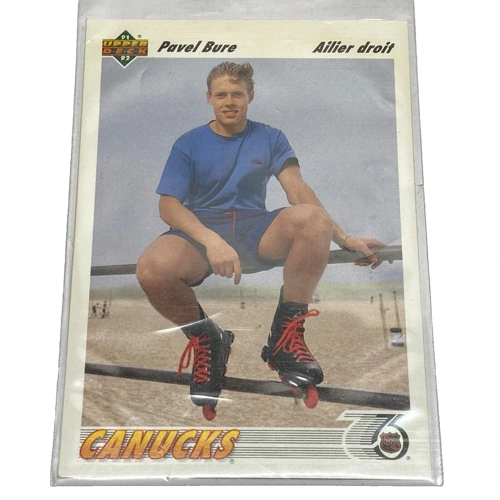 1991-92 Upper Deck‎ Pavel Bure (RC) Vancouver Canucks NHL Hockey Rookie Card #54